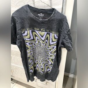 HOLLISTER OVER SIZED GRAPHIC TEE